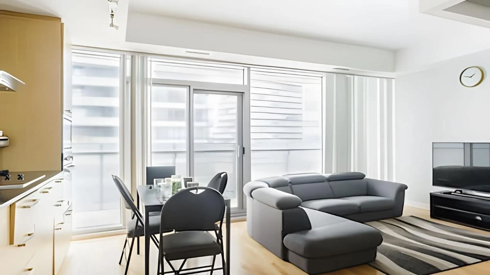 The One Apartamento Toronto