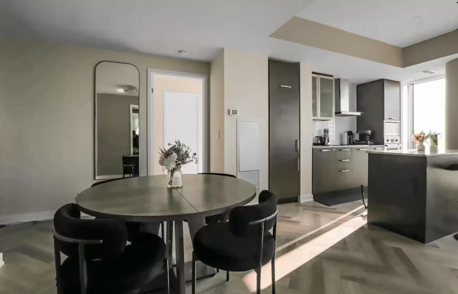 The One Apartamento Toronto