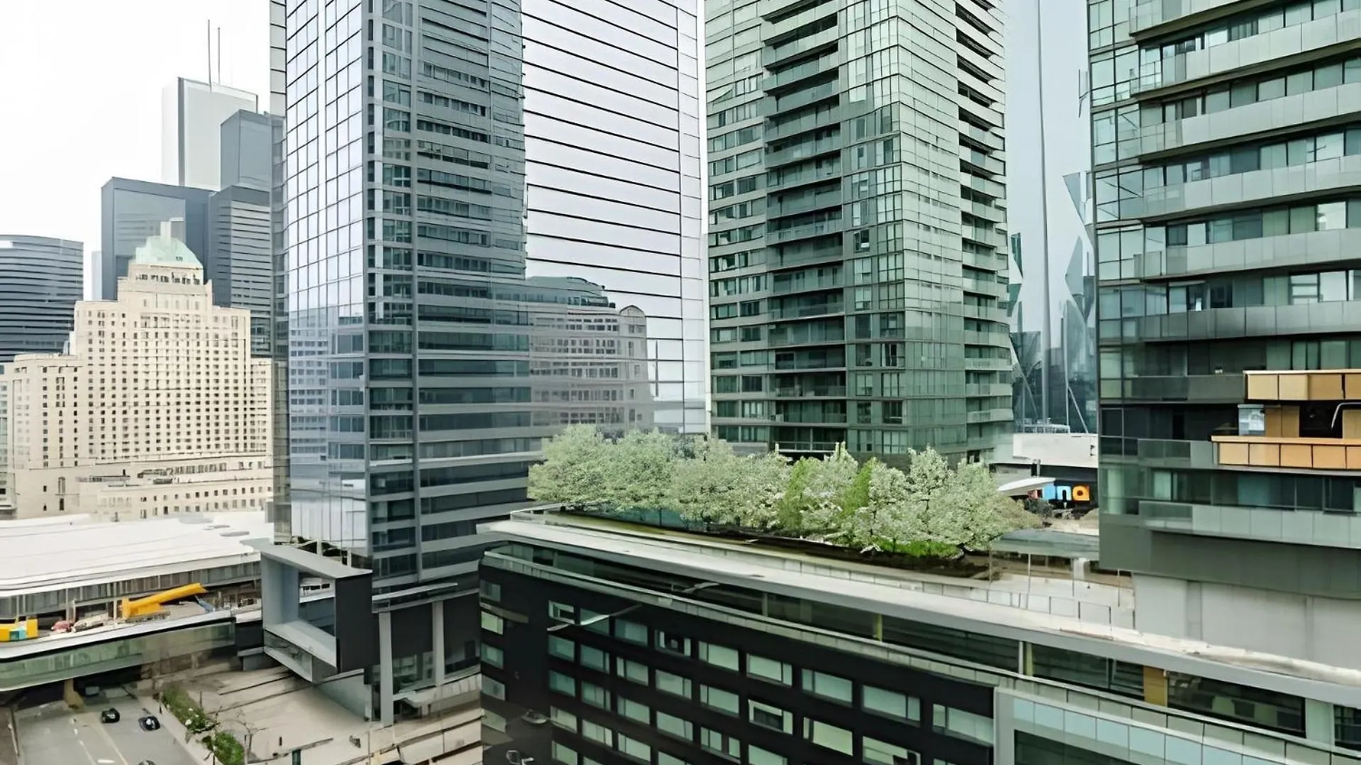 The One Apartamento Toronto