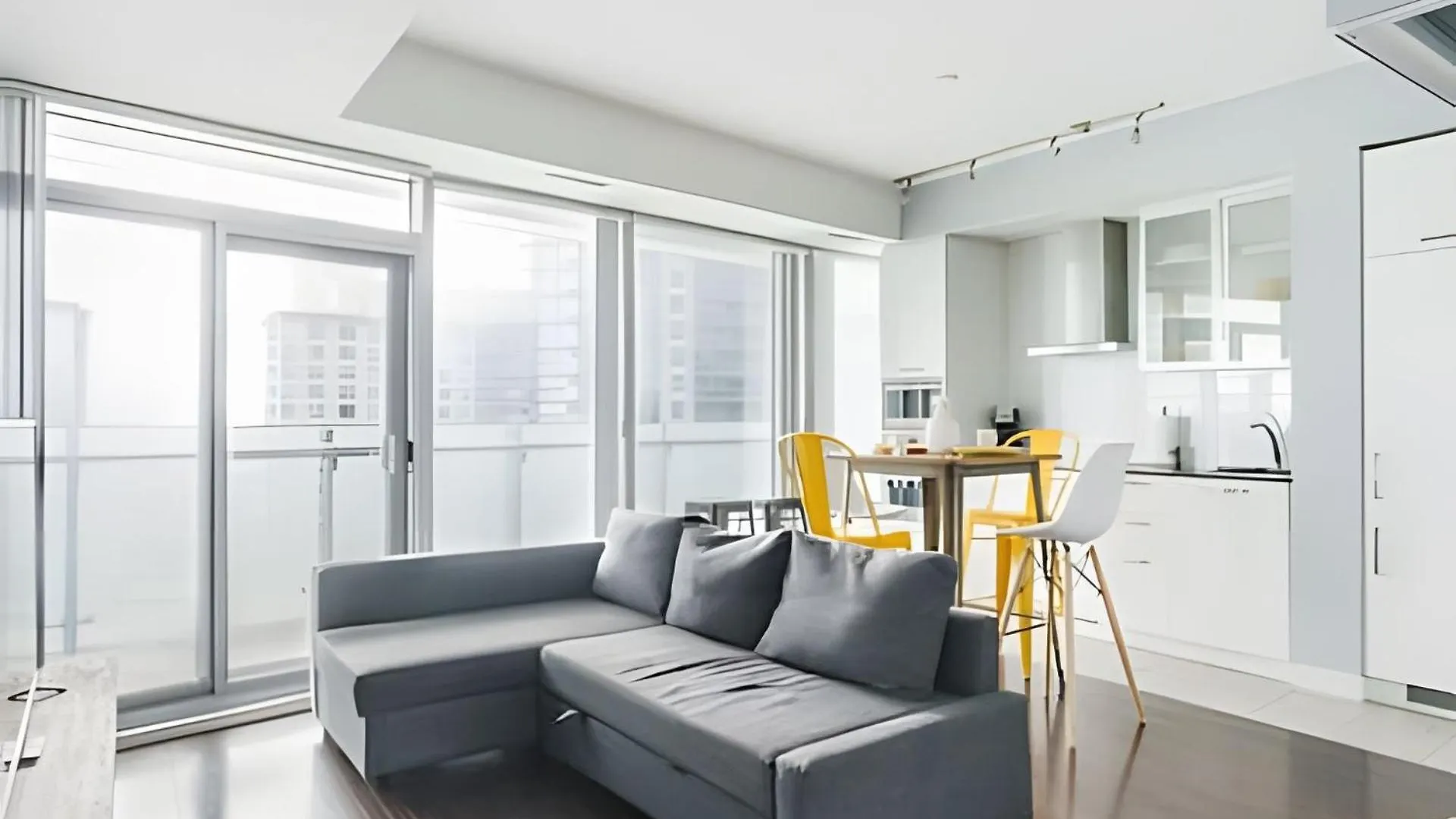 The One Apartamento Toronto Canadá