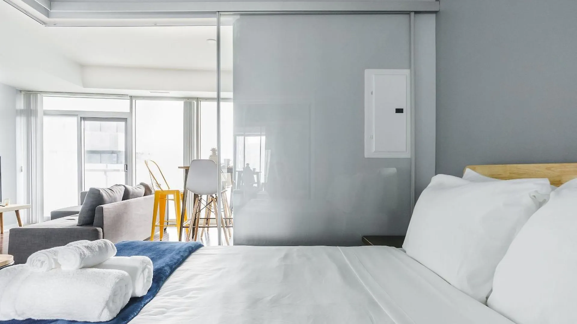 The One Apartamento Toronto