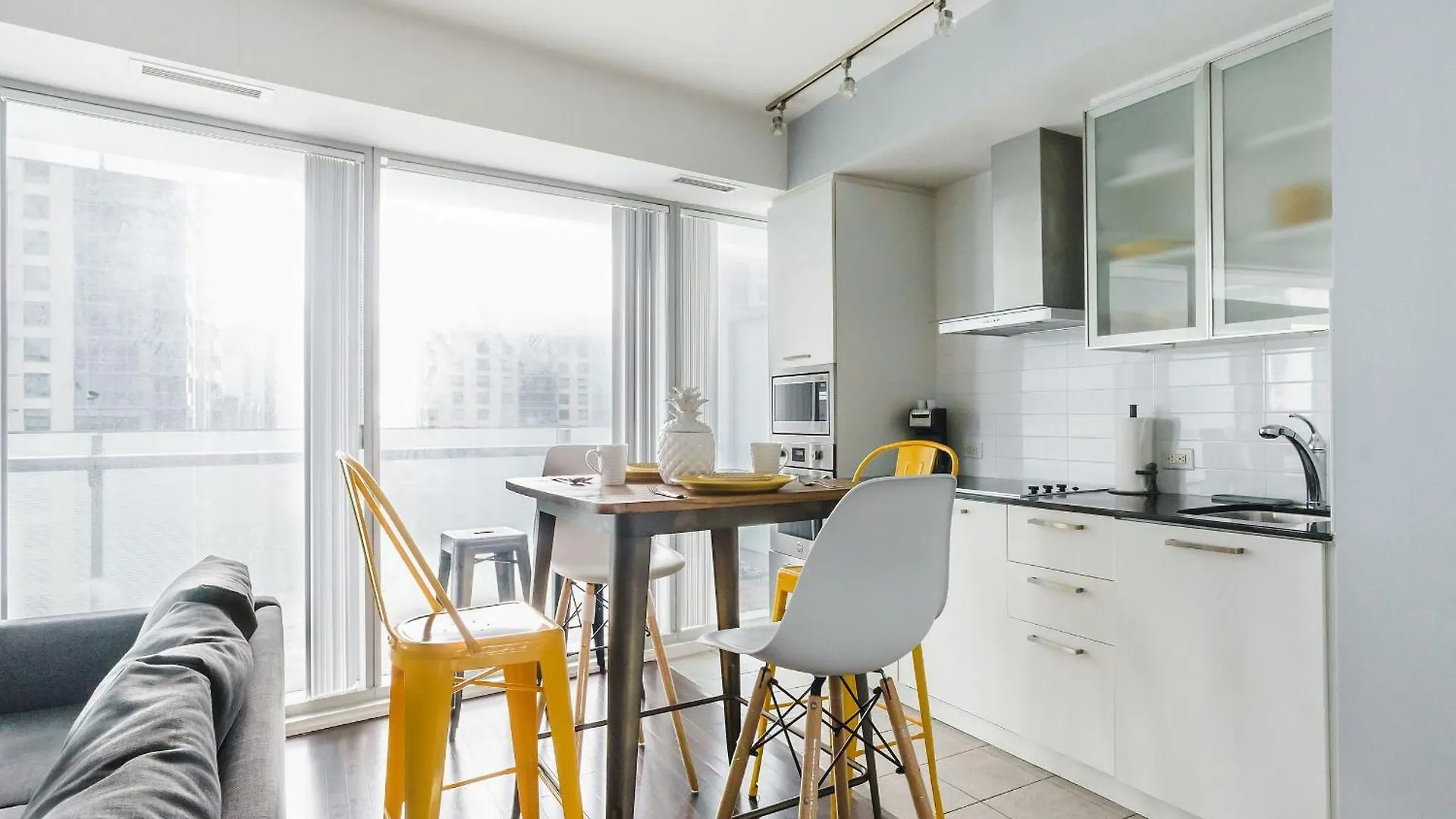 The One Apartamento Toronto