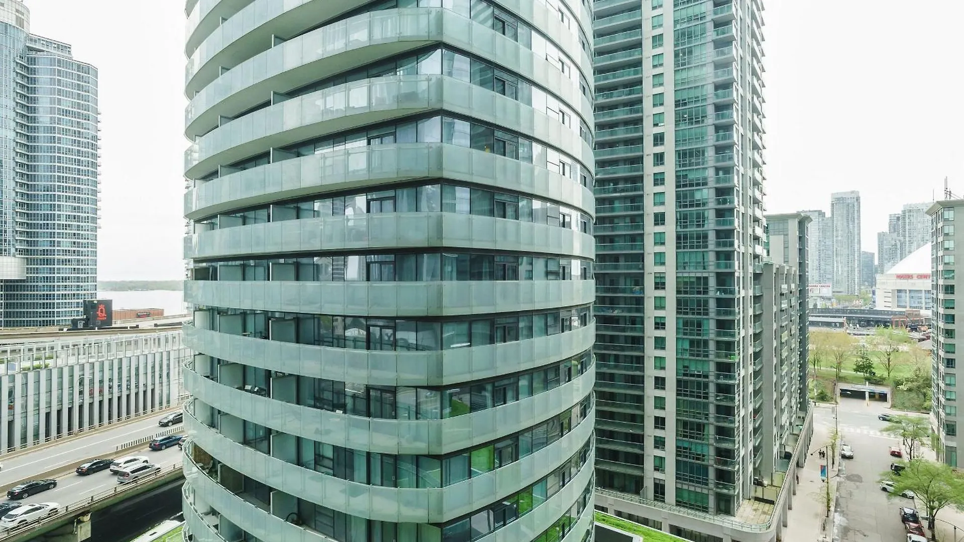 The One Apartamento Toronto Canadá