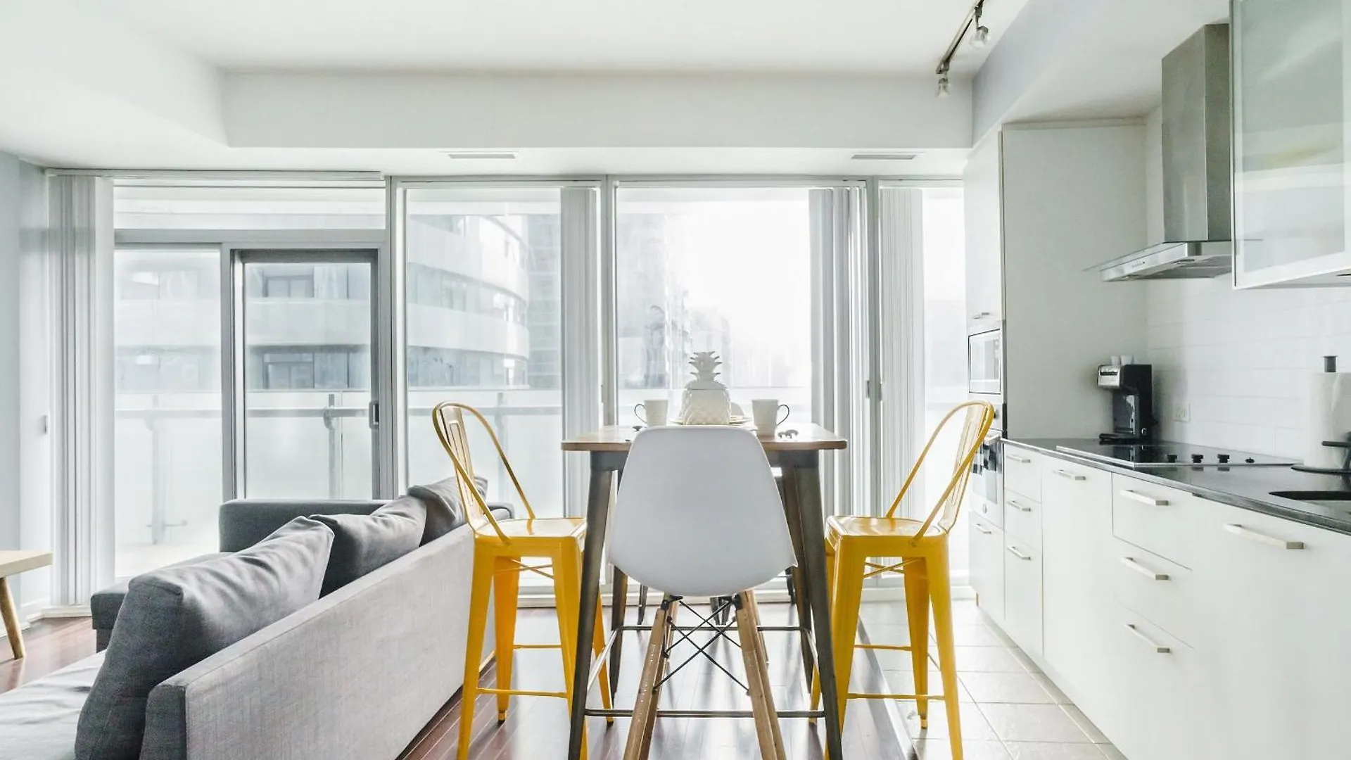 The One Apartamento Toronto